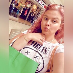 Meet your Posher, Molly